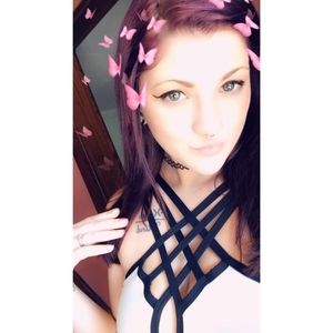 Meet your Posher, Cassandra